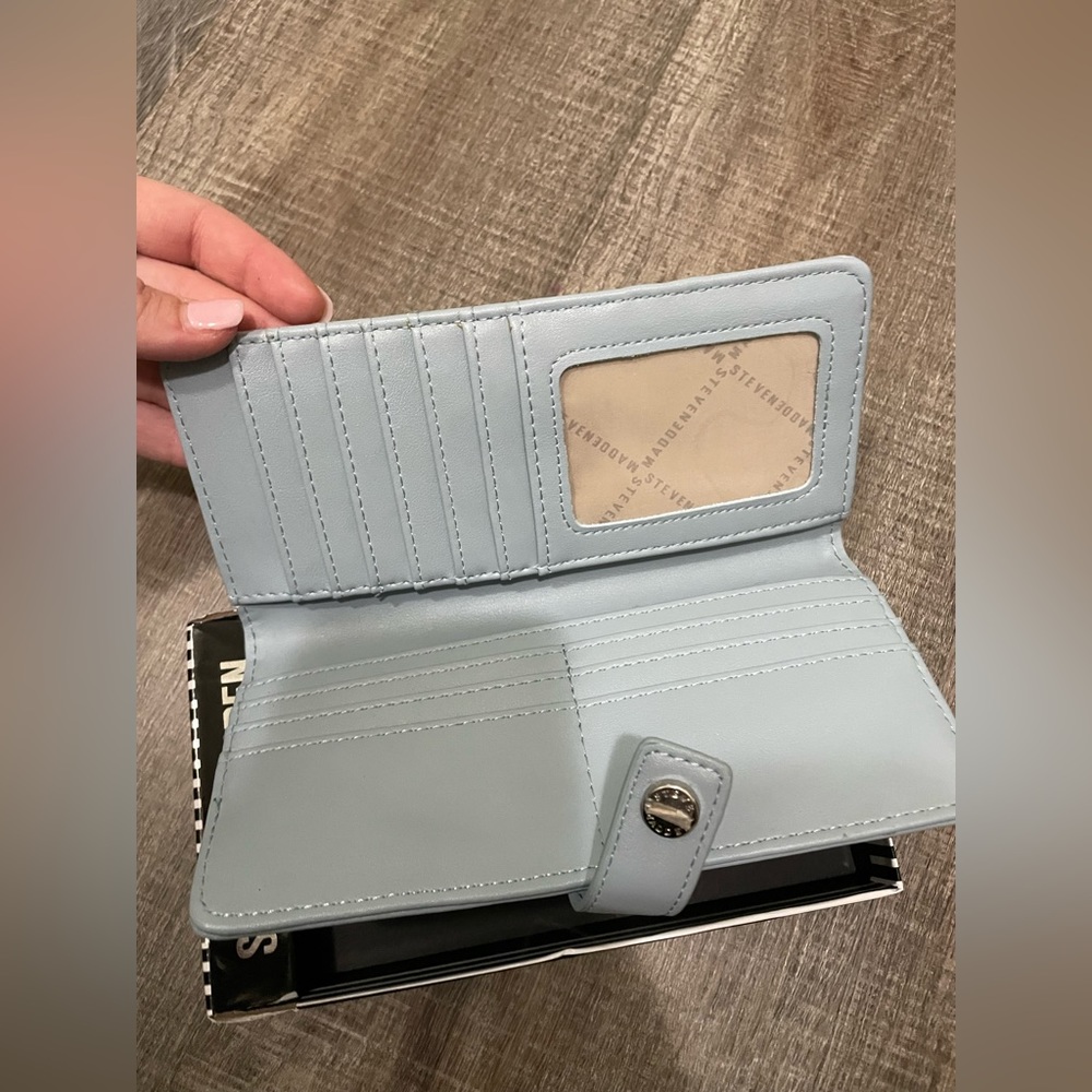 Steve Madden Wallet. Brand new with tags